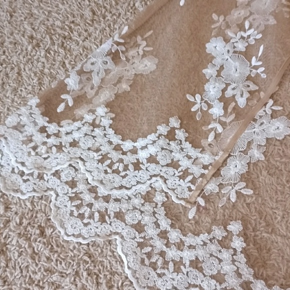 VS Dream Angels Embroidered Lace Kimono - Picture 7 of 8